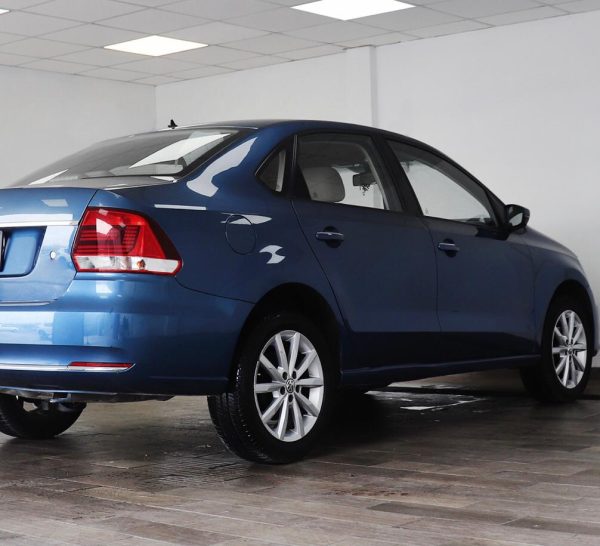 Volkswagen Vento Highline 2018 - Image 2